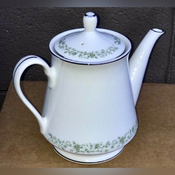 Vintage MIKASA MONTCLAIR G 9059 Japan Platinum Trim Floral Pattern TEAPOT - Picture 8 of 9